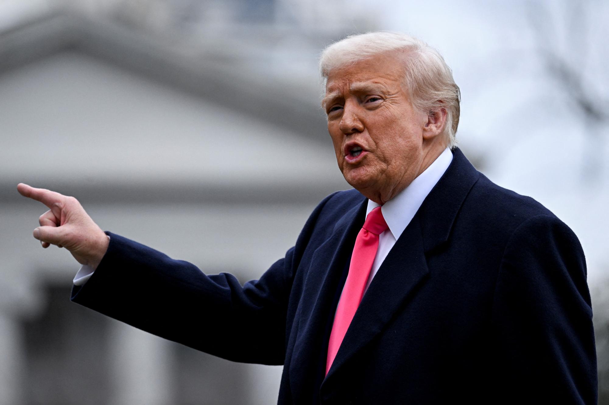 Trump declara el inglés como idioma oficial de EE.UU. - Reuters