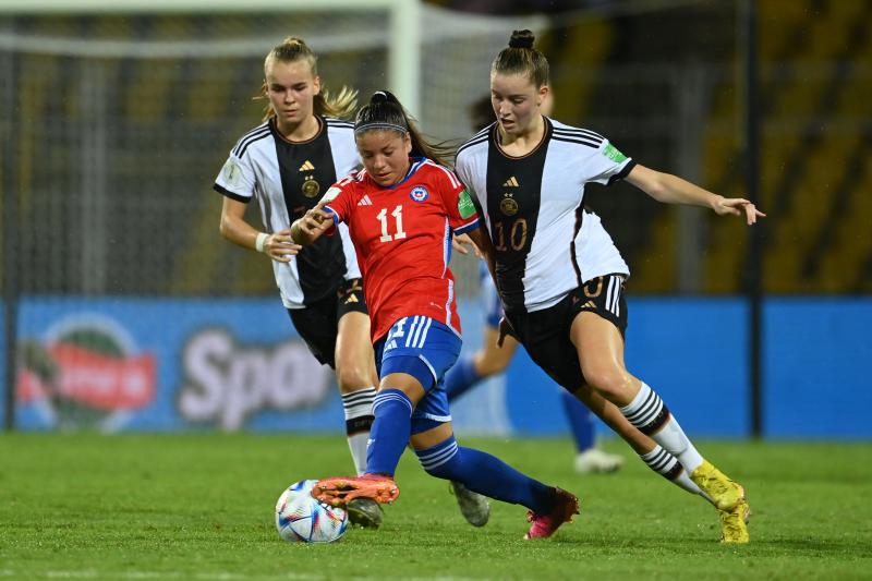 Chile cayó ante Alemania, pero venció a Nueva Zelanda.