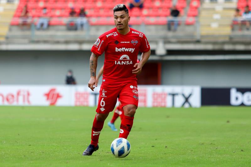 Lorenzo Reyes es uno de los que ha 'renacido' de la mano de Jaime García en Ñublense