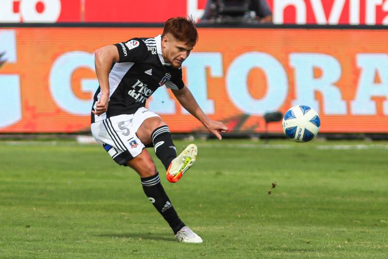 Leonardo Gil, jugador de Colo Colo.