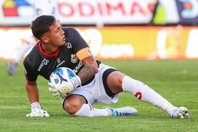 Zacarías López será titular en la 'Roja'. Imagen: Agencia Uno.
