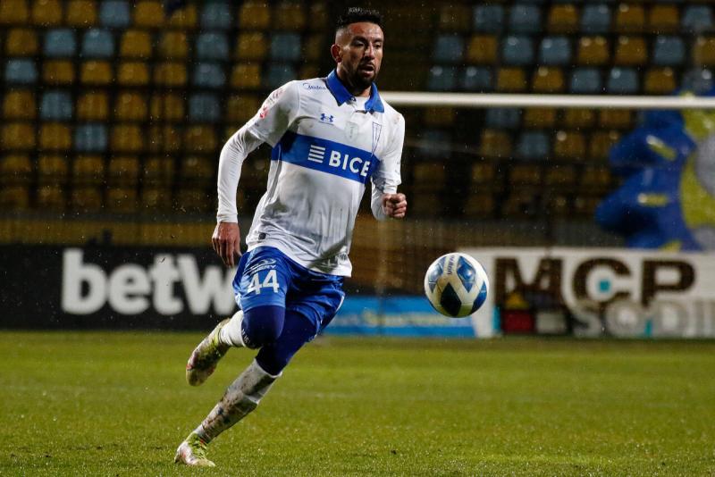 Mauricio Isla se refirió al Clásico Universitario válido por Copa Chile.