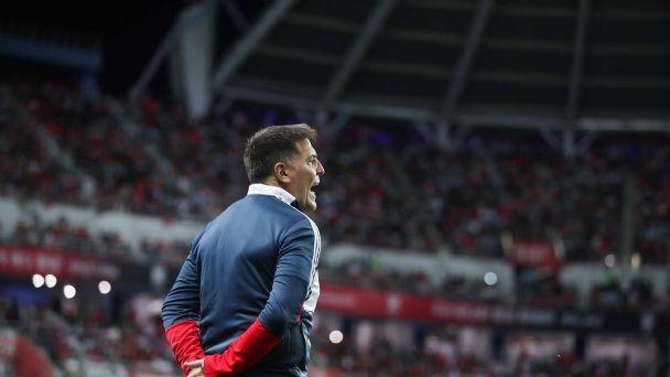 El equipo dirigido por Eduardo Berizzo acumuló su segunda derrota consecutiva.