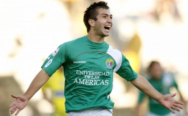 El sueño de Carlos Villanueva es retirarse en Audax Italiano.