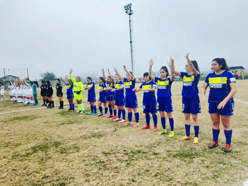 Barnechea venció a Curicó Unido por el Ascenso Femenino. Imagen: Instagram Barnechea Femenino.