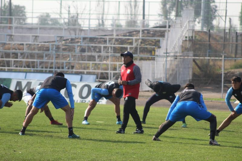 Carlos Carreño, el PF de Magallanes, es uno de los integrantes del cuerpo técnico de Nicolás Núñez