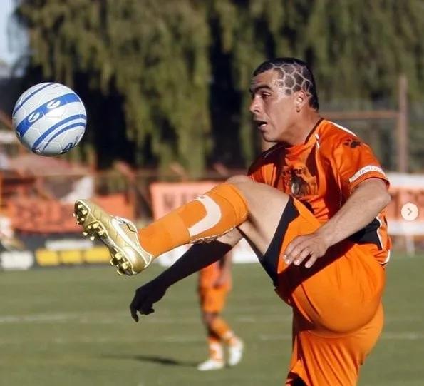 Esteban Paredes defendió la camiseta de Cobreloa.