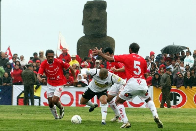 Con Hugo Tocalli en la banca, Colo Colo tuvo en cancha a Luis Mena, Sebastián Toro, Raúl Olivares, Cristián Bogado, Ezequiel Miralles y César Pinares, entre otras figuras.