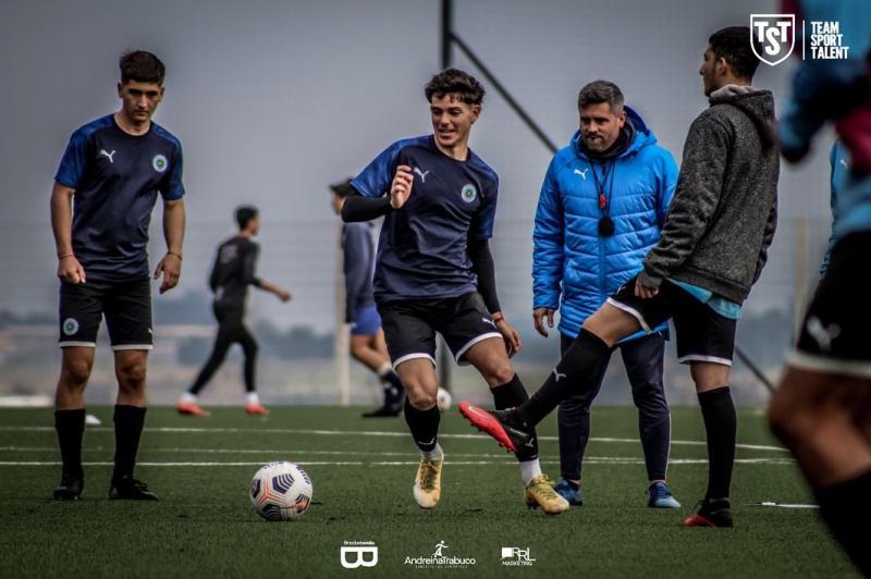 Pablo Da Silveira es un volante ofesivo charrúa de 18 años.