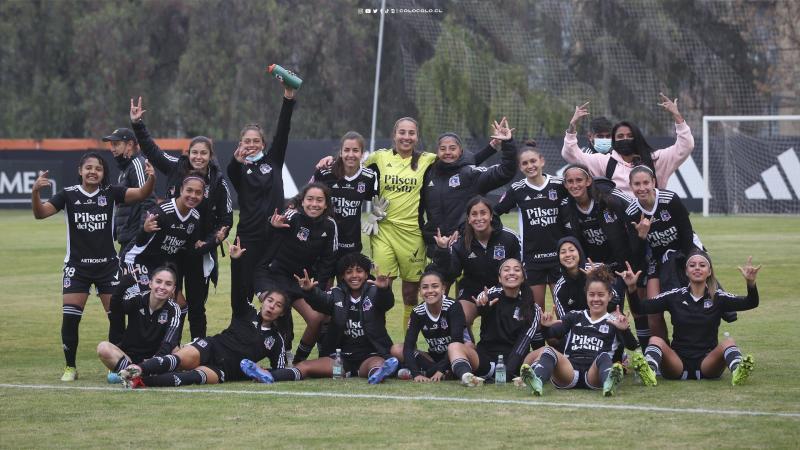 Colo Colo femenino tras la victoria ante las 'Pumas' que les permite meterse en la pelea por ir a Libertadores (Prensa Colo Colo)