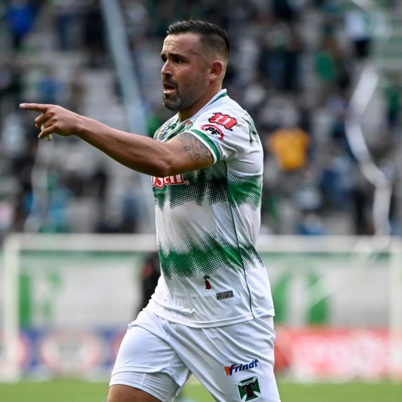 Matías Donoso fue sugerido para llegar a Colo Colo.