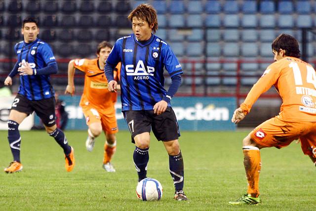Hiroki Uchida jugando ante Cobreloa.