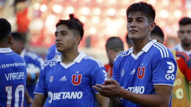 Bastián Tapia junto a Marcelo Morales, jugadores juveniles de la U.