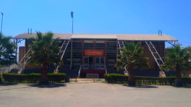 El gimnasio Patricio Mekis está disponible para instalar las pistas que necesita el bowling panamericano