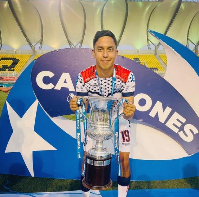 Felipe Lee Chong se coronó campeón de la Segunda División con Deportes Recoleta en 2021