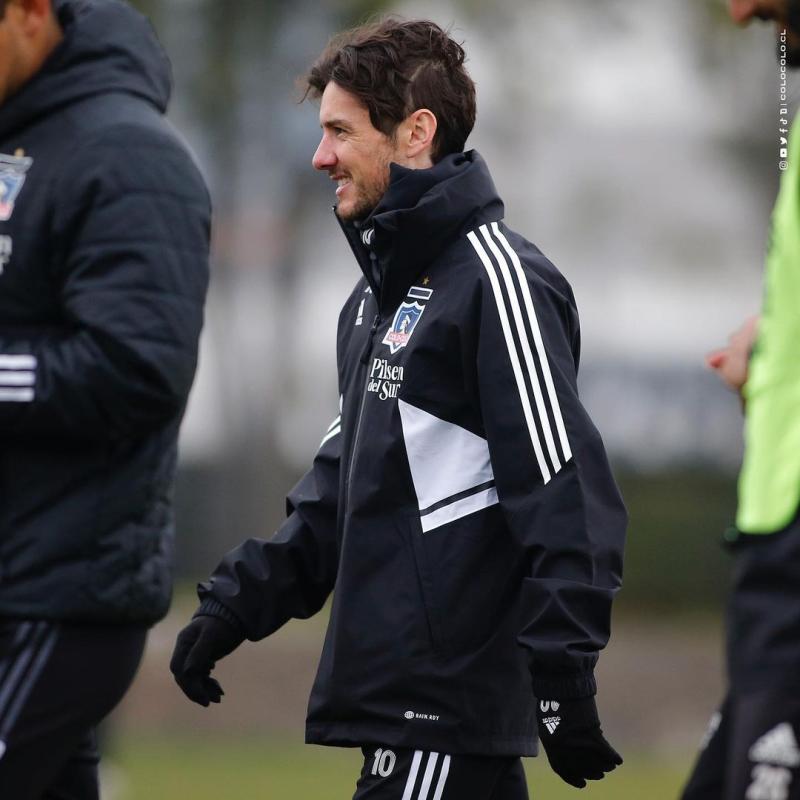 Marco Rojas en los entrenamientos por Colo Colo.