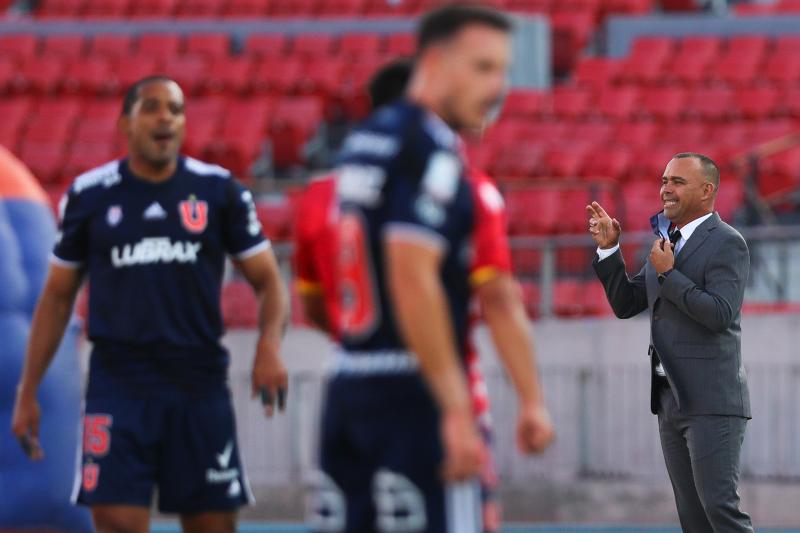 La U ha tenido 8 técnicos desde que llegó Gustavo Quinteros.