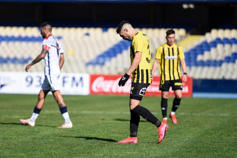 Fernández Vial estaría perdiendo la categoría en la Primera B