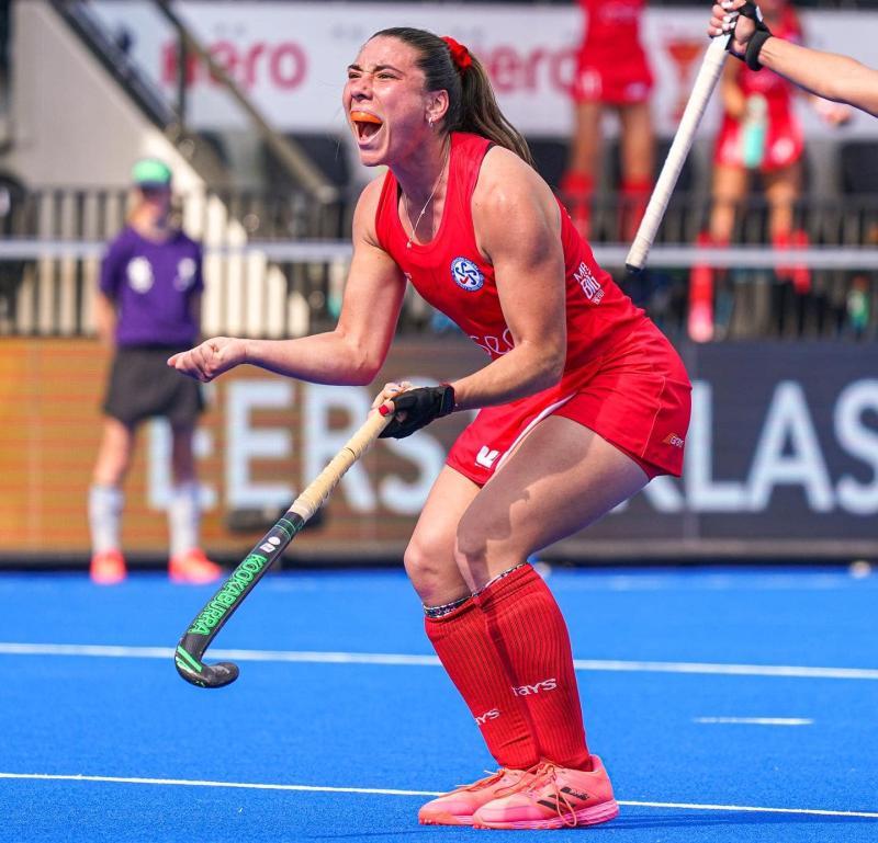 Denise Rojas Losada marcó un histórico gol ante Irlanda.