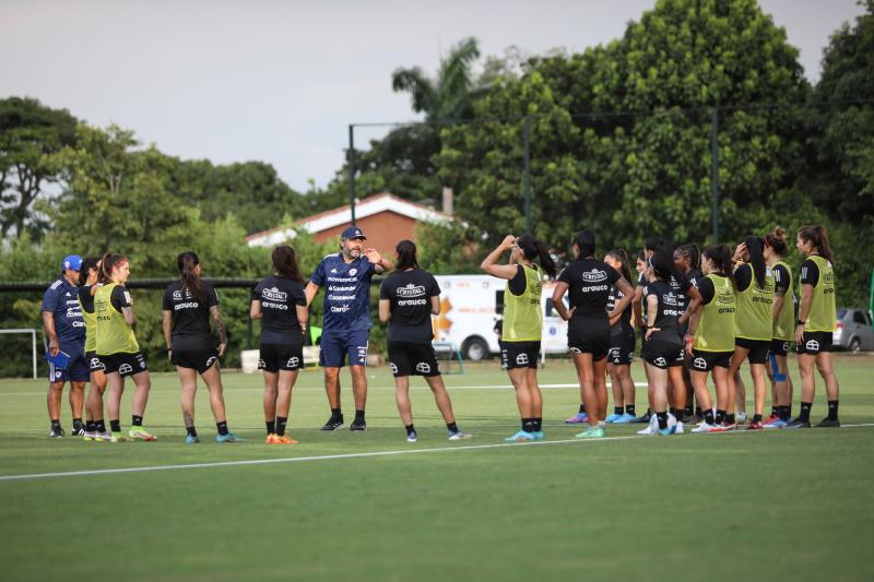 Chile se prepara en Colombia para su debut en la Copa América Femenina 2022