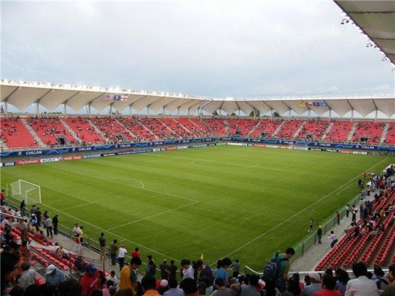 La U sigue con opciones de recibir a Colo Colo en el estadio Nelson Oyarzún de Chillan.