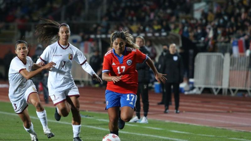 Javiera Toro en la Roja femenina - Archivo
