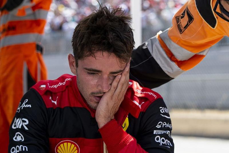 Charles Leclerc terminó desconsolado tras su accidente en el Gran Premio de Francia.