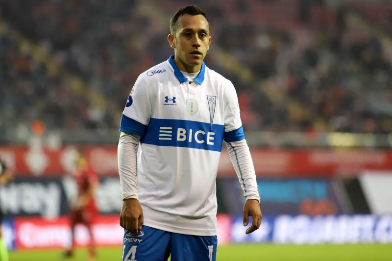 Fabián Orellana sería la gran sorpresa de Universidad Católica para el clásico universitario.