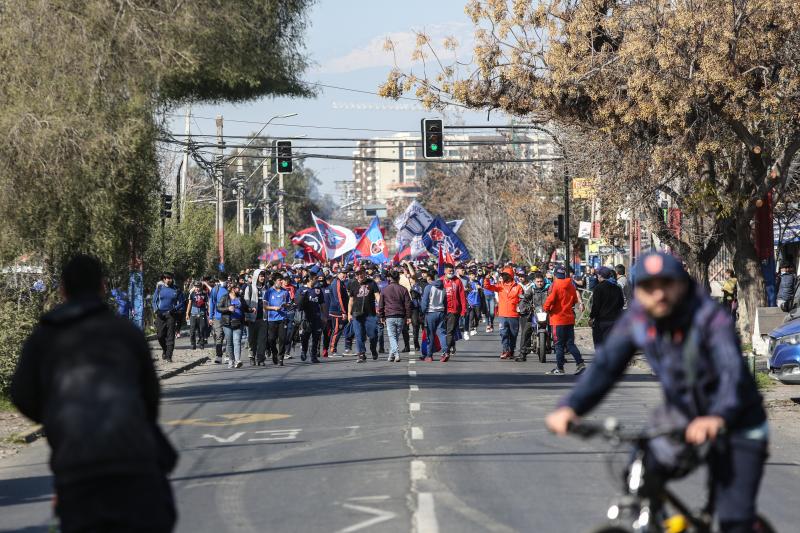 Hinchas de la U se han manifestado en diversas ocasiones por el mal momento deportivo del club