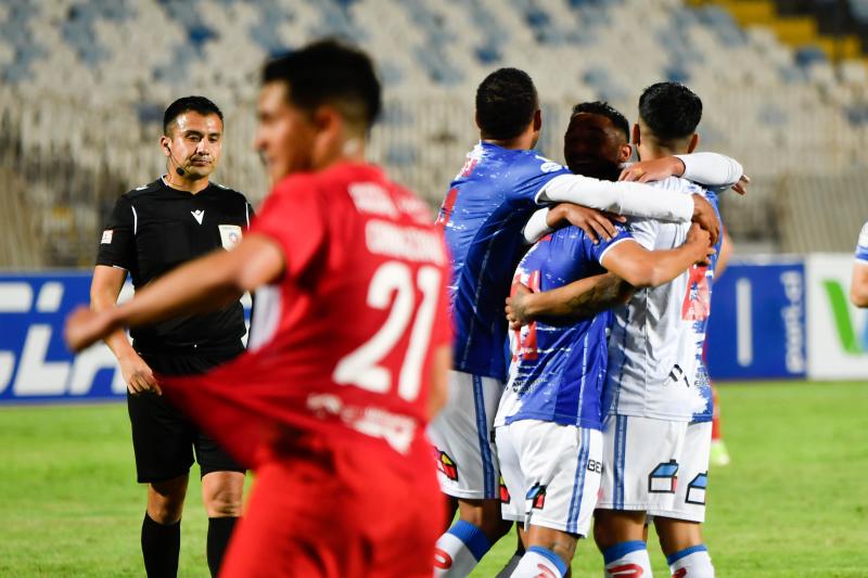 Antofagasta derrotó 4-2 en la ida de esta llave a Curicó Unido