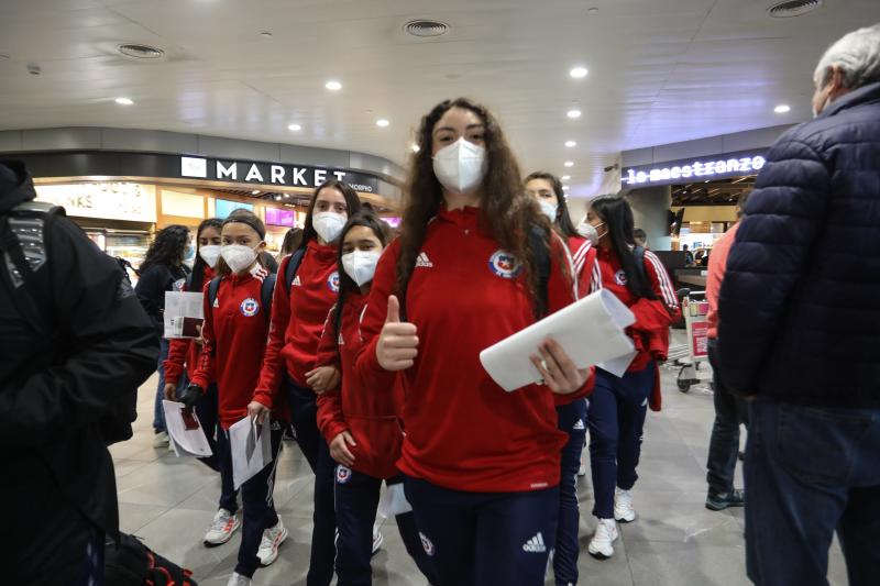 La Roja femenina sub-15 viajó a Serbia para cuadrangular