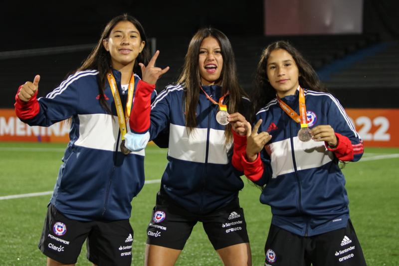 Anaís Cifuentes, jugadora de Colo Colo, fue parte de la selección nacional Sub-17 que clasificó al mundial