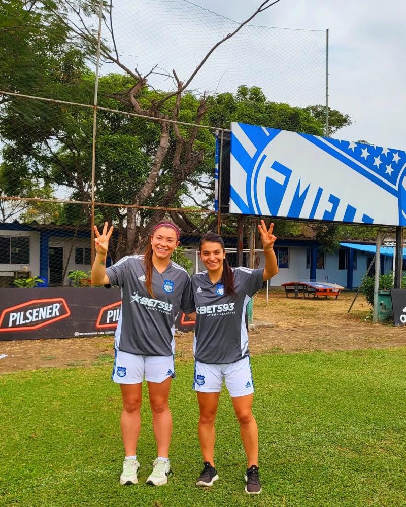 Nicole Mariñelarena comparte con Yamila Pérez en Emelec. Imagen: Instagram.