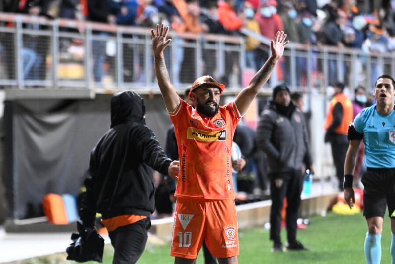 Nicolás Maturana se ha ganado el cariño de los fanáticos en Calama.