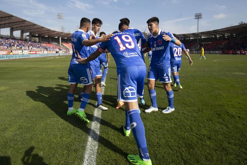 La U, tras perder el clásico con Colo Colo, quedó solo a tres puntos del descenso