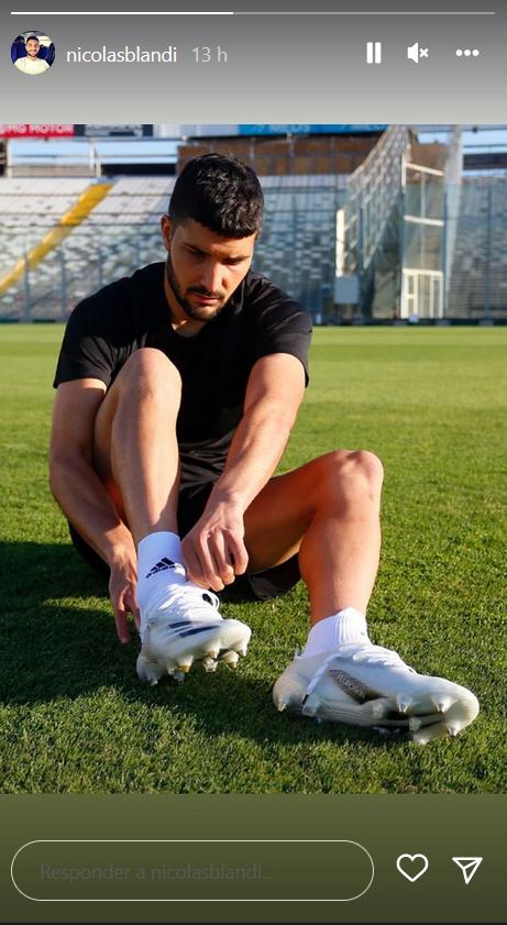 La foto de Nicolás Blandi en el Estadio Monumental.