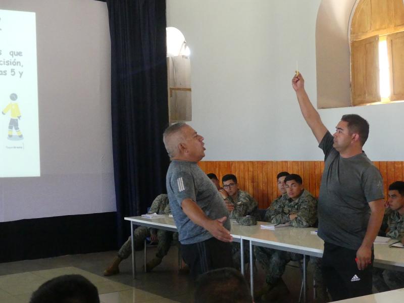 Braulio Arenas (a la izquierda) fue instructor de árbitros en ANFA