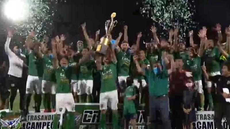 Trasandino fue campeón de la Tercera División 2021, lo que le valió el ascenso a la Segunda División