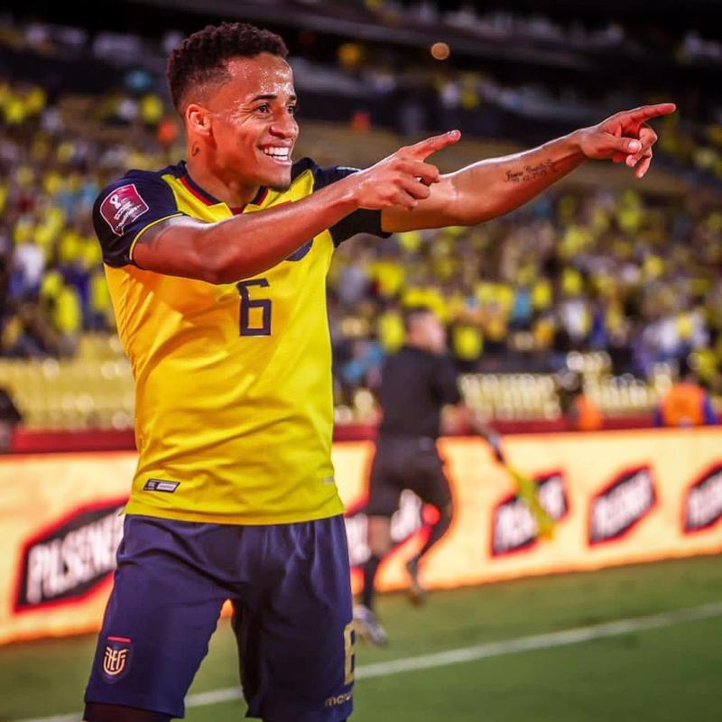 Byron Castillo y la Federación Ecuatoriana celebran la decisión tomada por la FIFA.