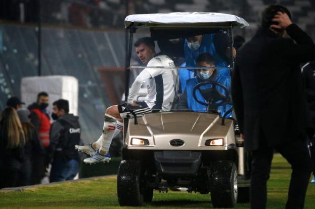 César fuentes salía desgarrado de la cancha en Copa Sudamericana.