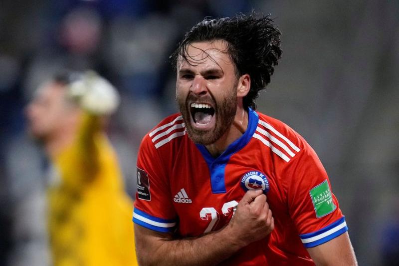 Ben Brereton asoma como titular en los amistosos de La Roja