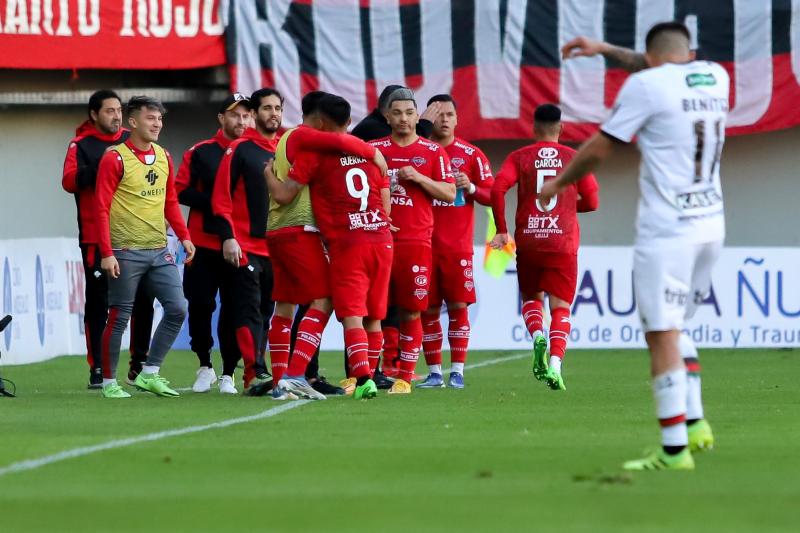El golazo de Guerra le permitió a Ñublense pavimentar la victoria a la caza de Colo Colo