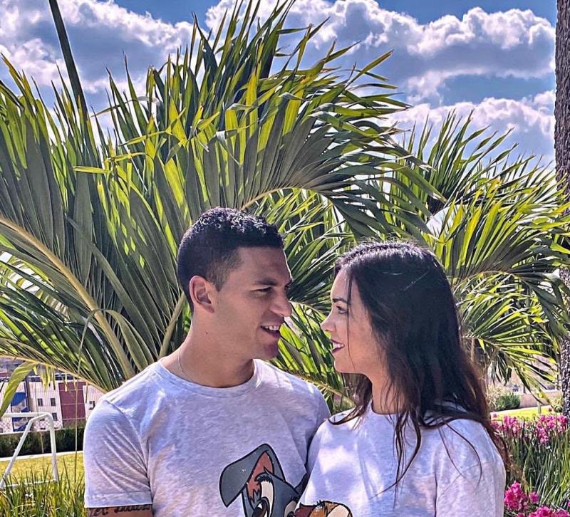 Isaac Díaz junto a su esposa María José Riedemann