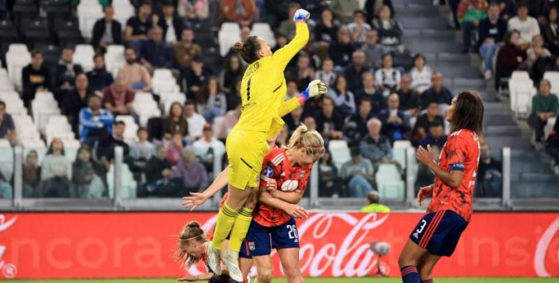 Christiane Endler fue titular por Olympique de Lyon.