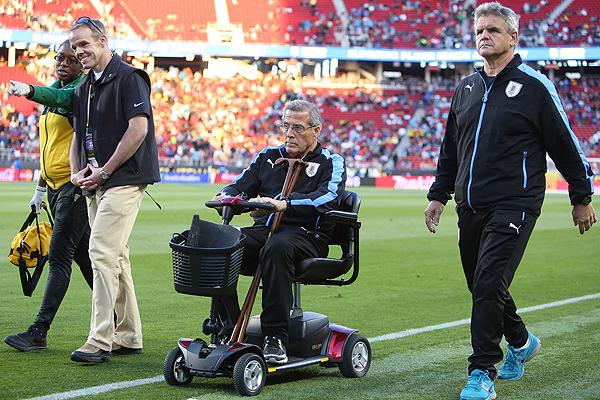 El 'Maestro' Tabarez dirigió en cuatro mundiales.