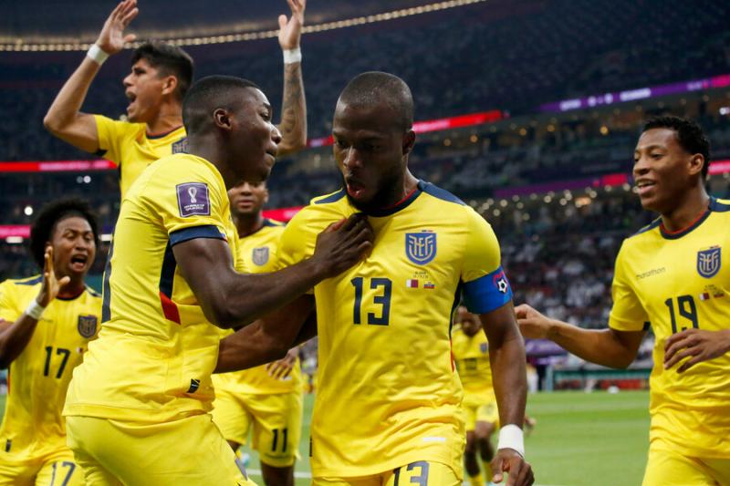 Enne Valencia brilló en el partido inaugural del Mundial Catar 2022