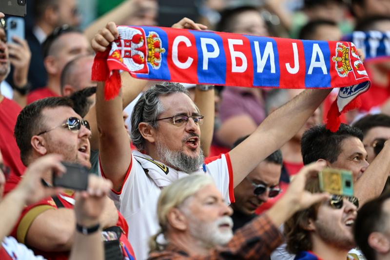 Camerún vs. Serbia - Photosport.