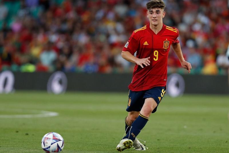 Gavi es una de las jóvenes figuras que esperan brillar en Qatar 2022.