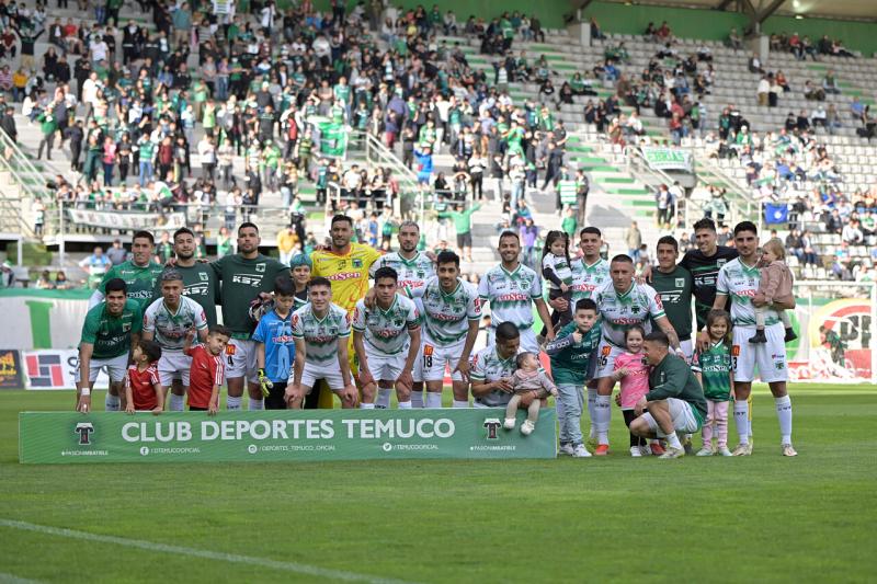 Deportes Temuco anunció la salida de 10 futbolistas. Imagen: Agencia Uno.