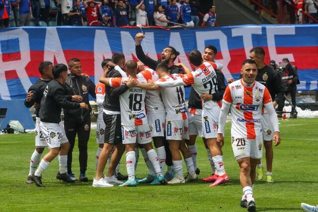 Cobresal de Gustavo Huerta logró clasificar a la Copa Sudamericana 2023.